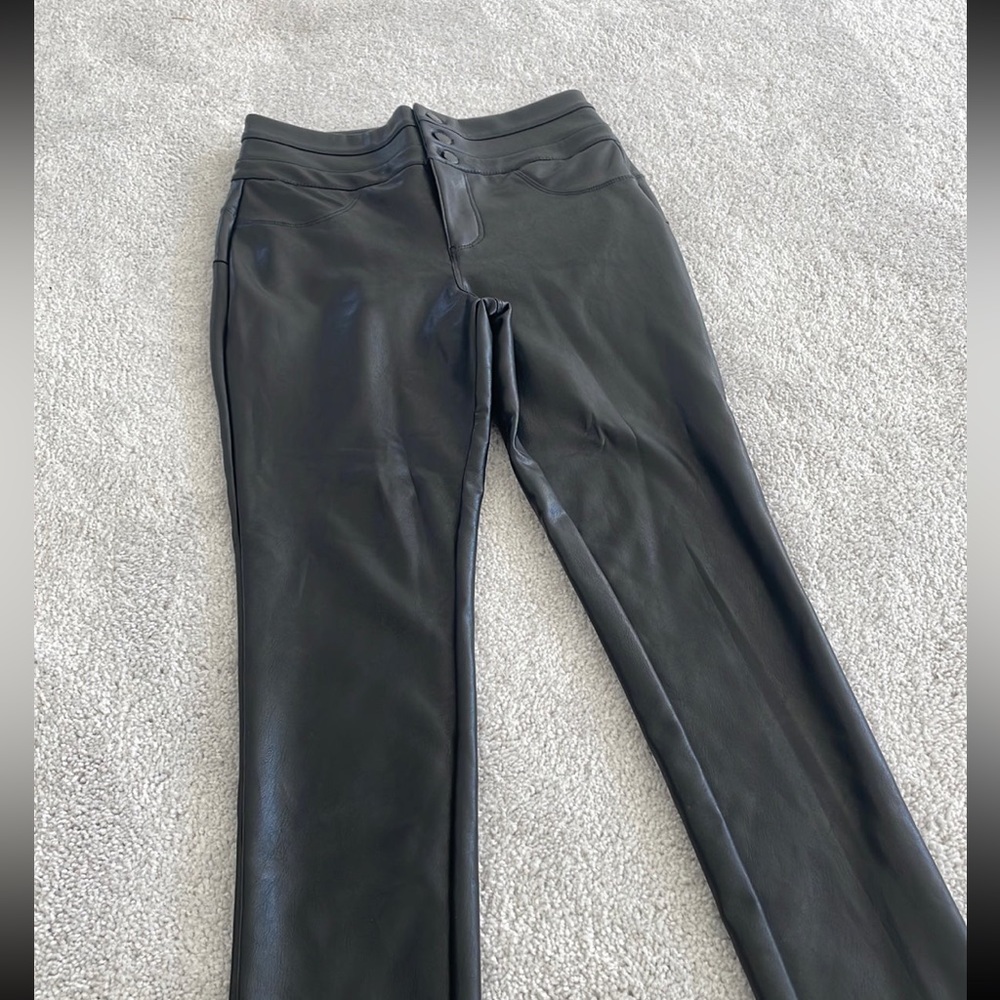 High waisted faux leather Pants
